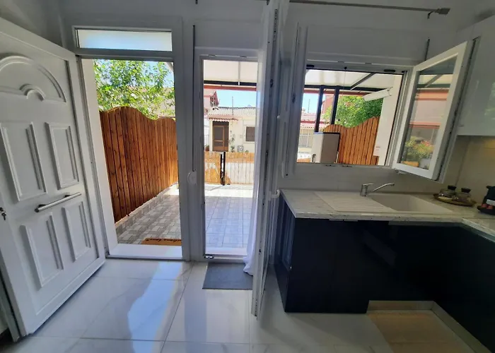 House B Diavata, Thessaloniki