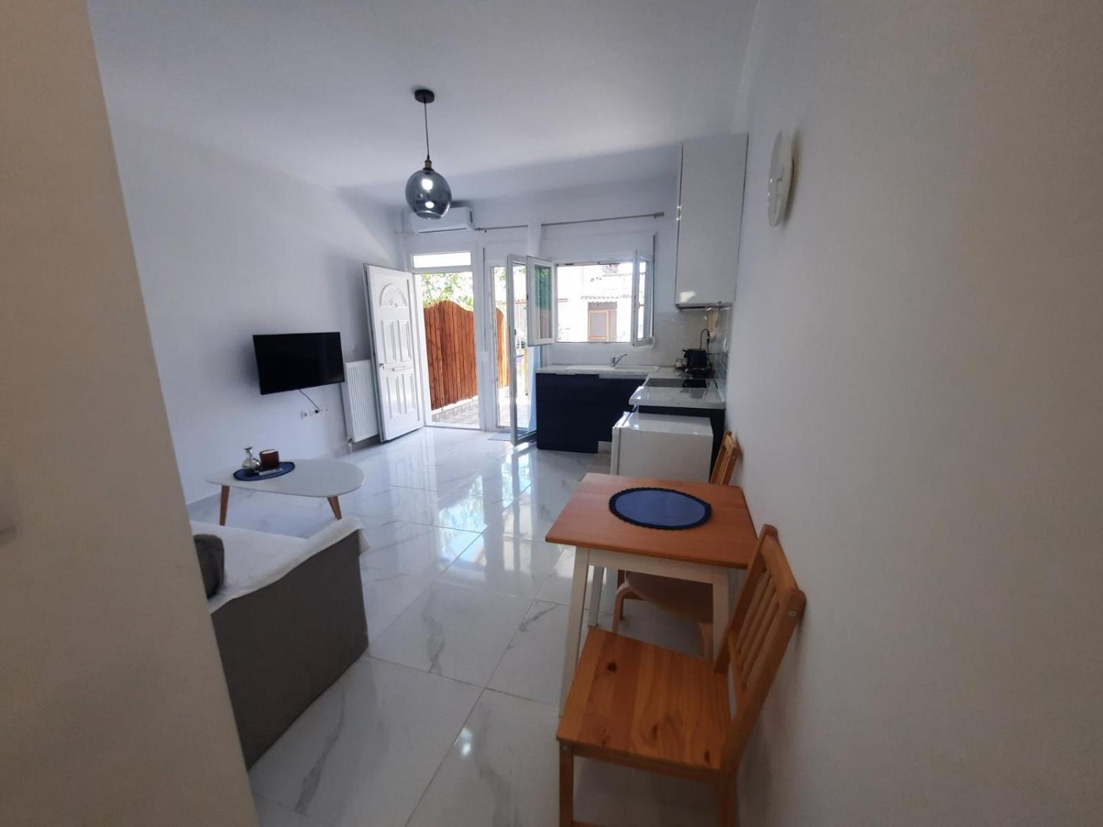 House B Diavata, Apartment *